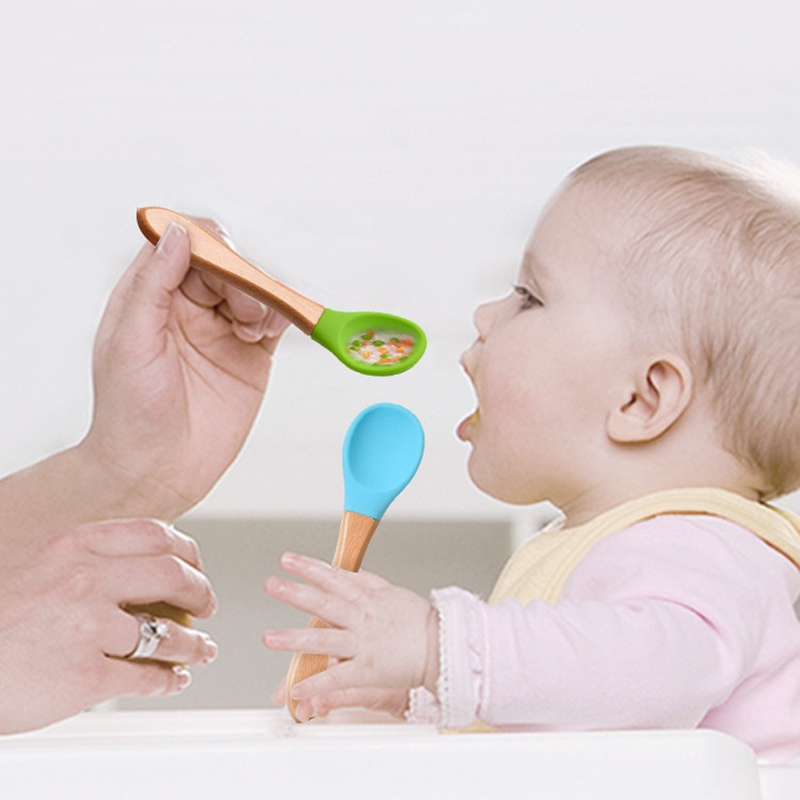 2 ピース/セットベビーシリコーンスプーンフォーク木製ハンド - Baby Food Lunch のレビューと価格