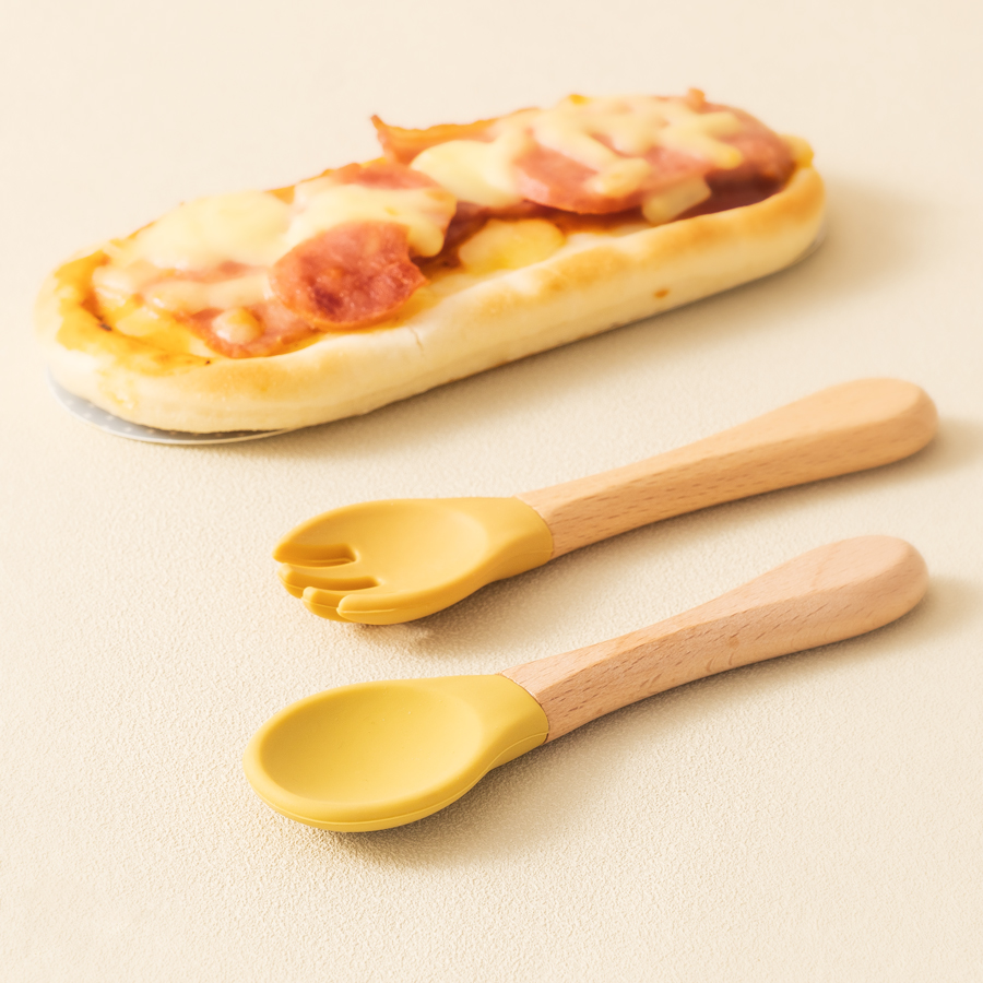 2 個ベビー学習スプーン食器セット食品グレードの木製ハンドル - Baby Food Lunch のレビューと価格