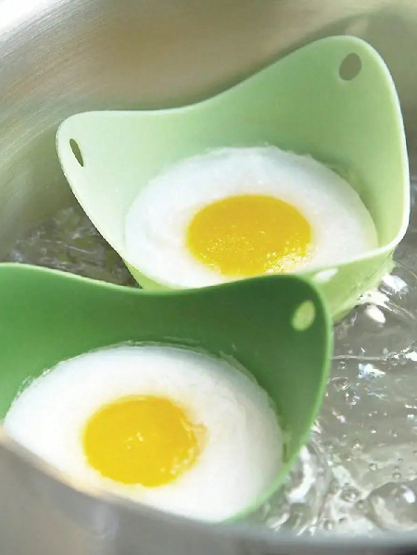 ランダムカラーの卵ボイラー型カップ4個、シリコン製ポーチドエ - Baby Food Egg のレビューと価格